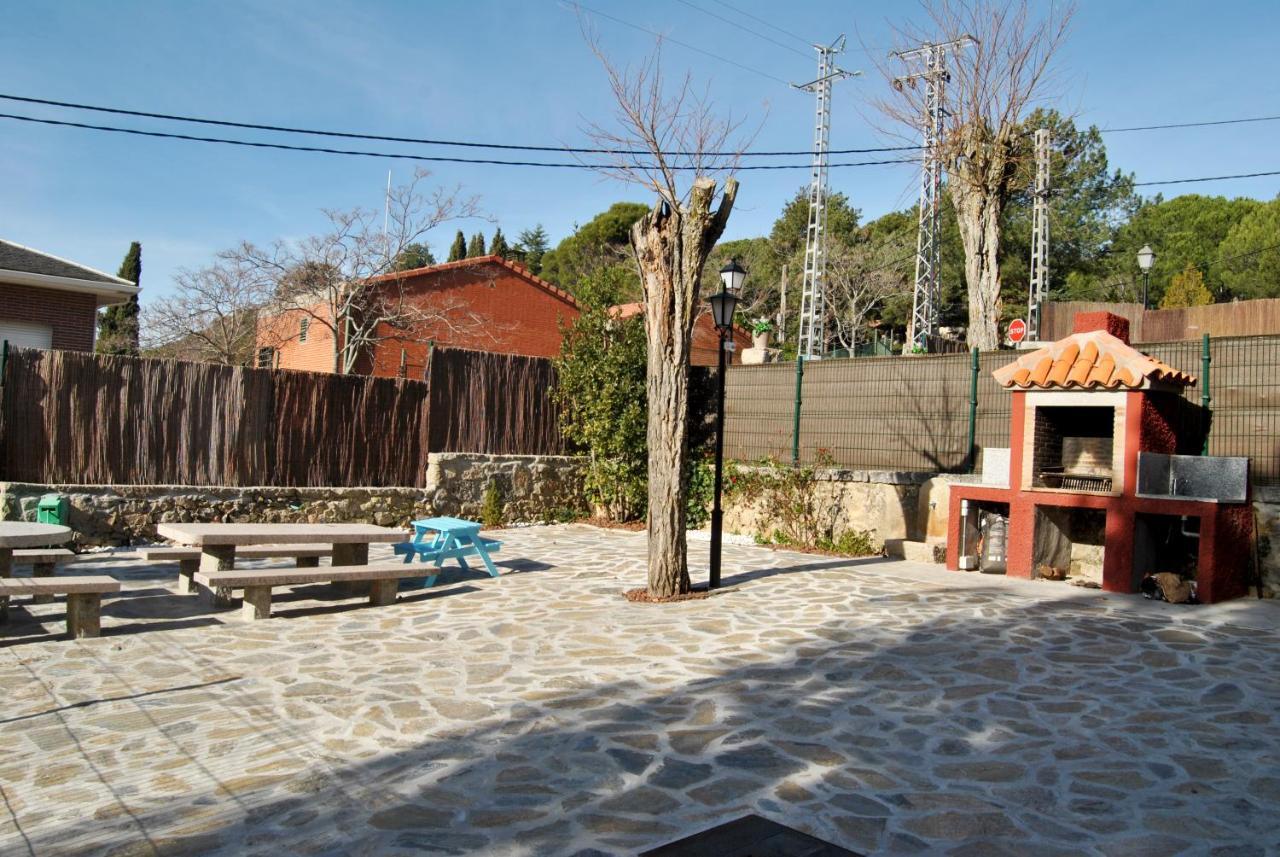 Collado Mediano Complejo Casas Rurales Mansiones Y Villas Deluxe المظهر الخارجي الصورة